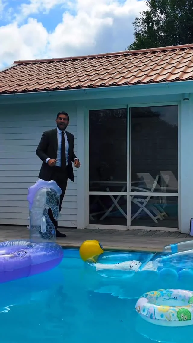 Fantastiska Vråkvägen - pool, gym, högt i tak och plats för hela familjen 😍#ETAGE #ETAGEMäklarbyrå #Fastighetsmäklare #Mäklare #Skövde #Tibro🎥 @varadidesign